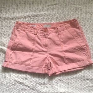 Cargo short coral color, very good condition siz2
